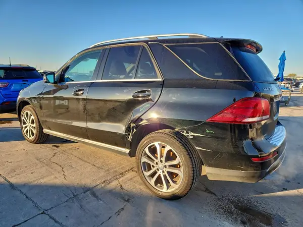 4JGDA5JB3GA667012 2016 MERCEDES-BENZ GLE - Image 2
