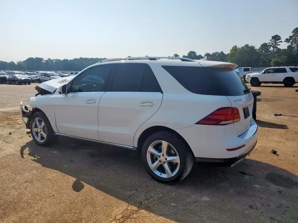 4JGDA5JB3GA774318 2016 MERCEDES-BENZ GLE - Image 2
