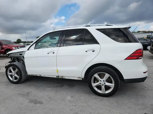 4JGDA5JB3GA774724 2016 MERCEDES-BENZ GLE - Image 2