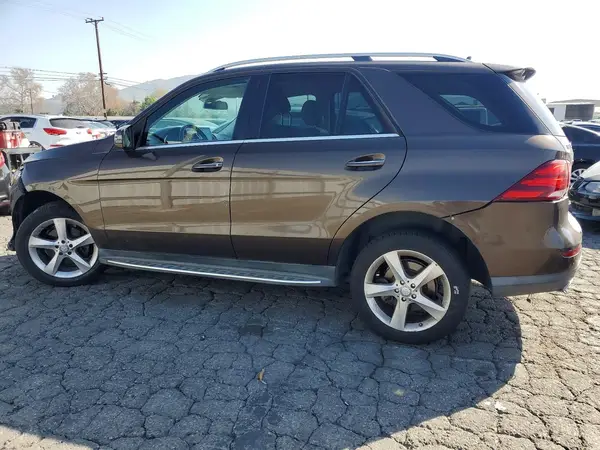 4JGDA5JB3GA796674 2016 MERCEDES-BENZ GLE - Image 2