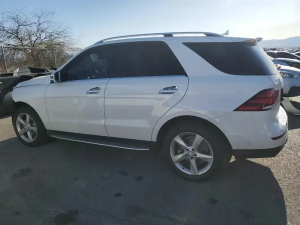 4JGDA5JB3HA826564 2017 MERCEDES-BENZ GLE - Image 2