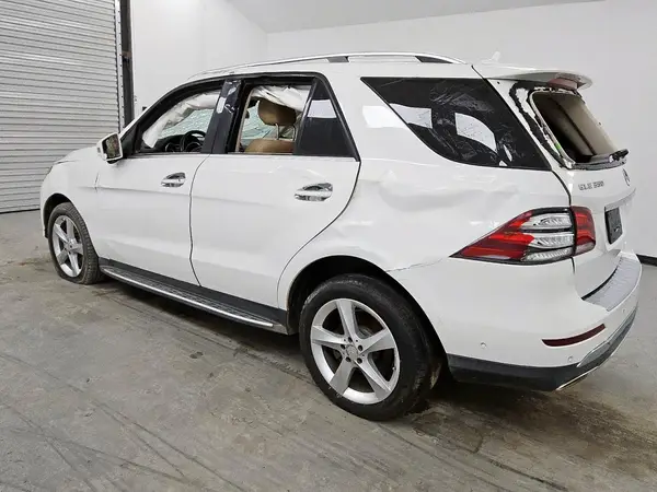 4JGDA5JB3HA832350 2017 MERCEDES-BENZ GLE - Image 2