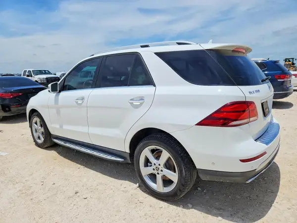 4JGDA5JB3HA910481 2017 MERCEDES-BENZ GLE - Image 2