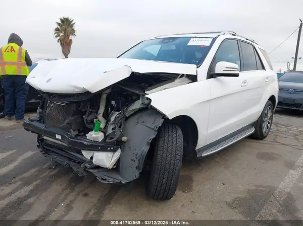 4JGDA5JB3HA921030 2017 MERCEDES-BENZ GLE - Image 2