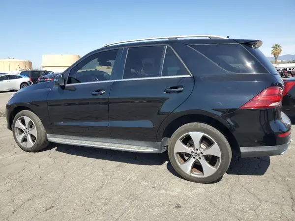 4JGDA5JB3HA975945 2017 MERCEDES-BENZ GLE - Image 2