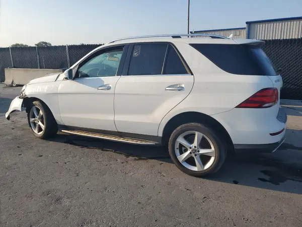 4JGDA5JB3JB017131 2018 MERCEDES-BENZ GLE - Image 2