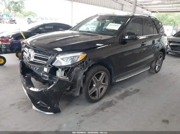 4JGDA5JB3JB049156 2018 MERCEDES-BENZ GLE - Image 2