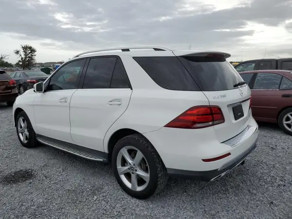 4JGDA5JB3JB059461 2018 MERCEDES-BENZ GLE - Image 2