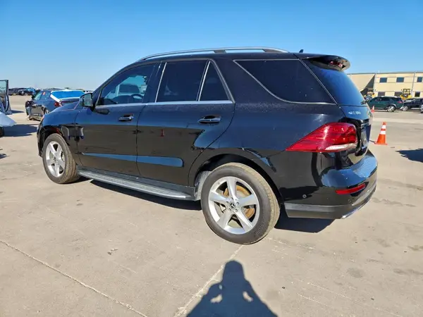 4JGDA5JB3JB174559 2018 MERCEDES-BENZ GLE - Image 2