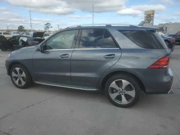 4JGDA5JB3JB184895 2018 MERCEDES-BENZ GLE - Image 2