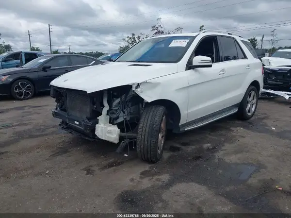 4JGDA5JB4GA680996 2016 MERCEDES-BENZ GLE - Image 2