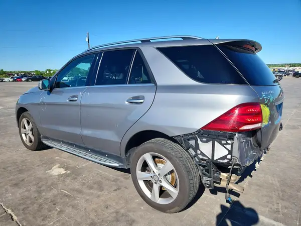 4JGDA5JB4GA693621 2016 MERCEDES-BENZ GLE - Image 2