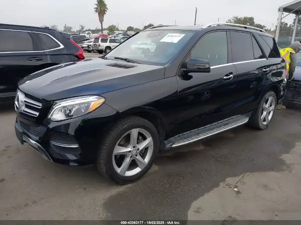 4JGDA5JB4HA843261 2017 MERCEDES-BENZ GLE - Image 2