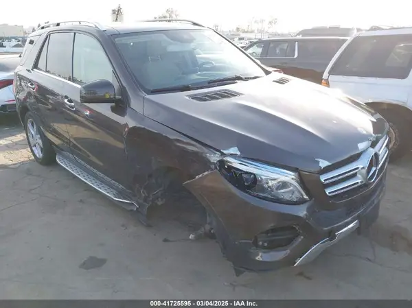 4JGDA5JB4HA927130 2017 MERCEDES-BENZ GLE - Image 1
