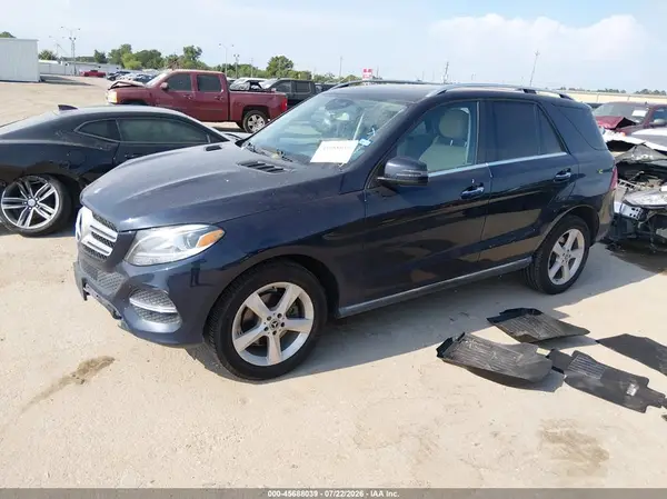 4JGDA5JB4HA933820 2017 MERCEDES-BENZ GLE - Image 2