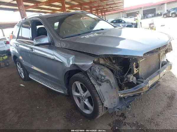 4JGDA5JB4HA936040 2017 MERCEDES-BENZ GLE - Image 1