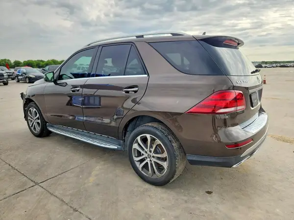 4JGDA5JB4HA981320 2017 MERCEDES-BENZ GLE - Image 2