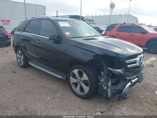 4JGDA5JB4JB121210 2018 MERCEDES-BENZ GLE - Image 1