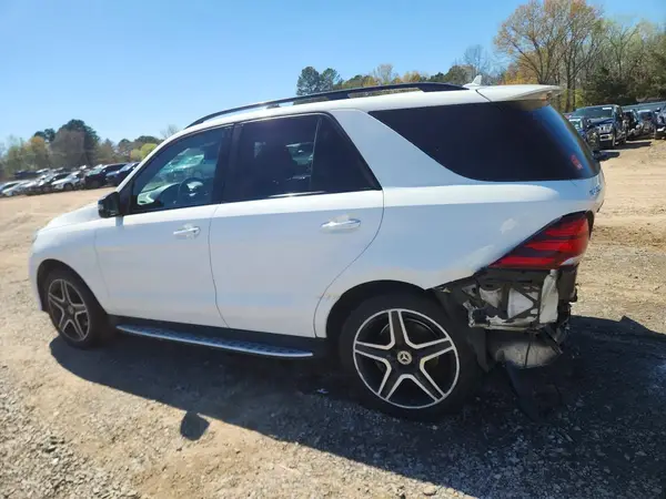4JGDA5JB4JB140775 2018 MERCEDES-BENZ GLE - Image 2
