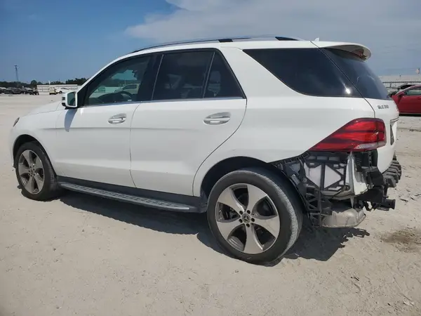 4JGDA5JB4JB195193 2018 MERCEDES-BENZ GLE - Image 2