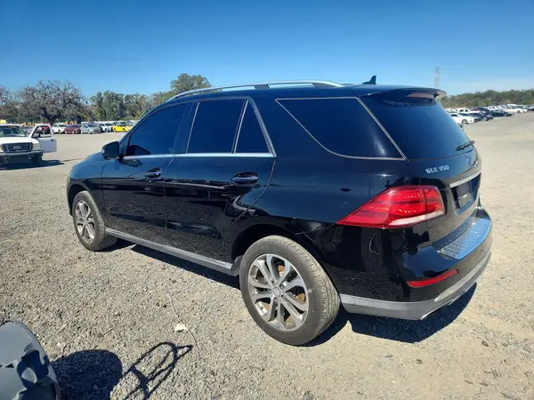 4JGDA5JB5GA746665 2016 MERCEDES-BENZ GLE - Image 2