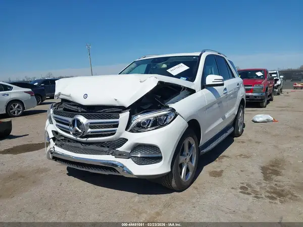 4JGDA5JB5HA814660 2017 MERCEDES-BENZ GLE - Image 2