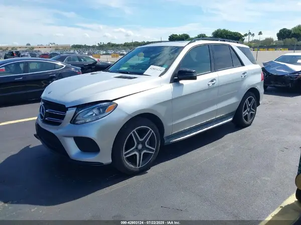 4JGDA5JB5HA825562 2017 MERCEDES-BENZ GLE - Image 2