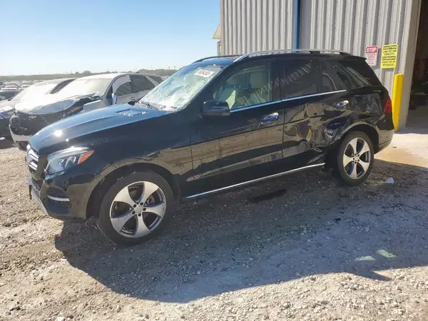 4JGDA5JB5HA891027 2017 MERCEDES-BENZ GLE - Image 1