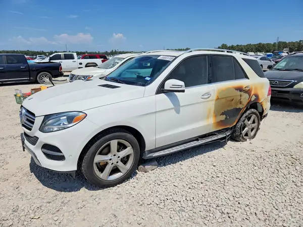 4JGDA5JB5HA898737 2017 MERCEDES-BENZ GLE - Image 1