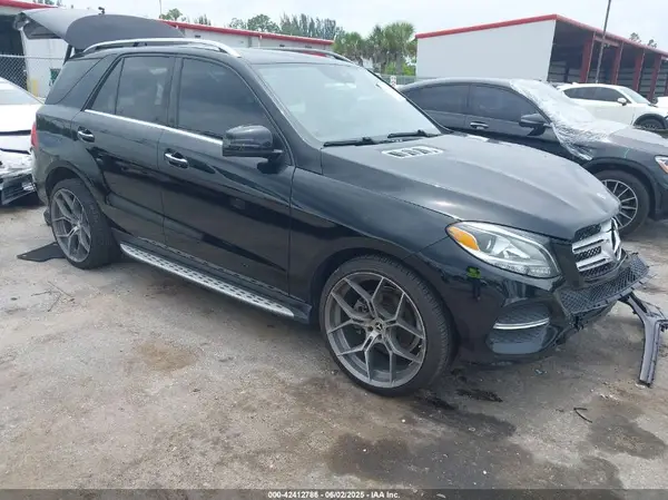 4JGDA5JB5HA962825 2017 MERCEDES-BENZ GLE - Image 1