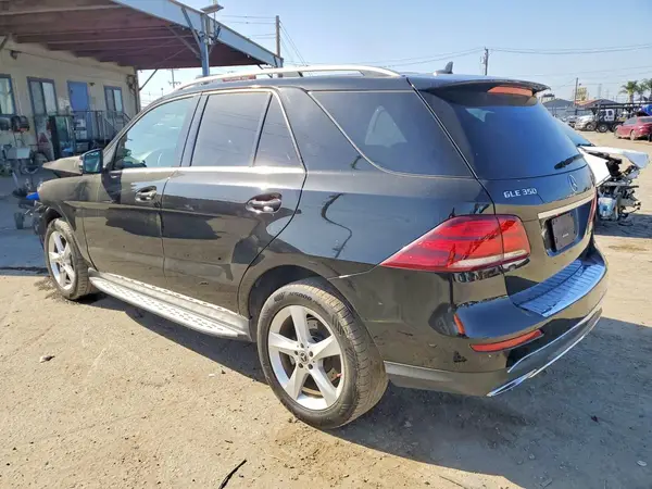 4JGDA5JB5JB017471 2018 MERCEDES-BENZ GLE - Image 2