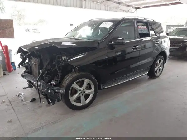 4JGDA5JB5JB076049 2018 MERCEDES-BENZ GLE - Image 2