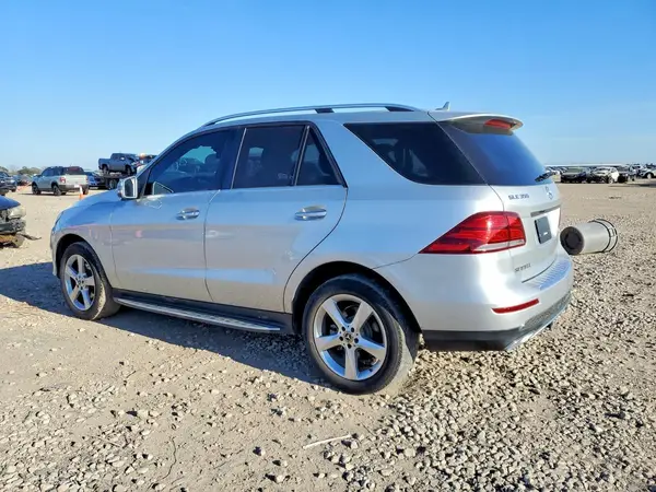 4JGDA5JB5JB096057 2018 MERCEDES-BENZ GLE - Image 2
