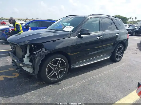 4JGDA5JB5JB105923 2018 MERCEDES-BENZ GLE - Image 2