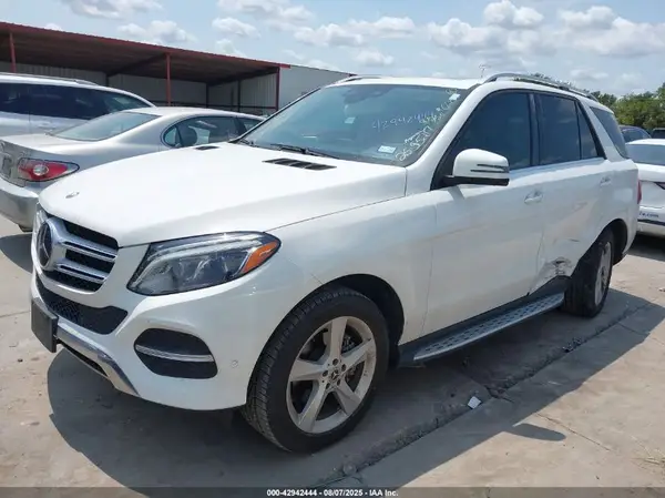 4JGDA5JB5JB126254 2018 MERCEDES-BENZ GLE - Image 2