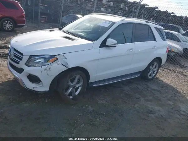 4JGDA5JB5JB185143 2018 MERCEDES-BENZ GLE - Image 2