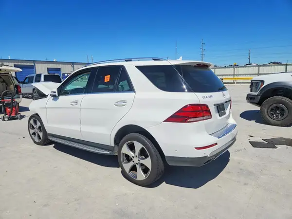 4JGDA5JB6GA659860 2016 MERCEDES-BENZ GLE - Image 2