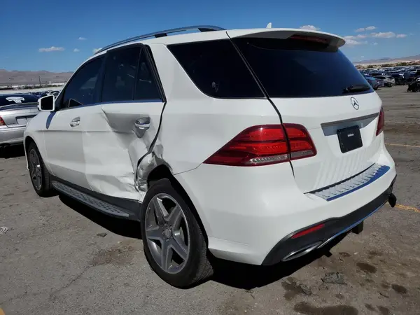 4JGDA5JB6GA715019 2016 MERCEDES-BENZ GLE - Image 2