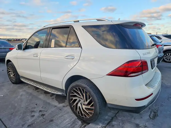 4JGDA5JB6GA715053 2016 MERCEDES-BENZ GLE - Image 2
