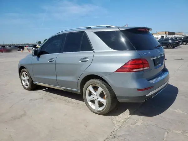 4JGDA5JB6GA715439 2016 MERCEDES-BENZ GLE - Image 2