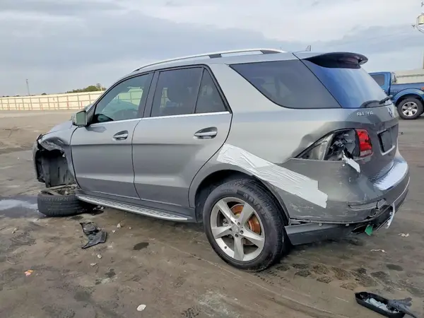 4JGDA5JB6GA716753 2016 MERCEDES-BENZ GLE - Image 2