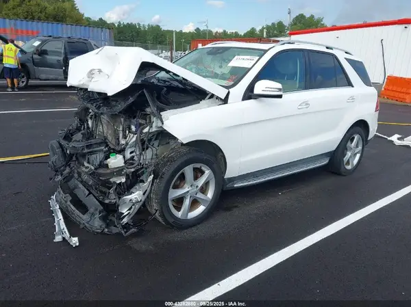 4JGDA5JB6GA729812 2016 MERCEDES-BENZ GLE - Image 2