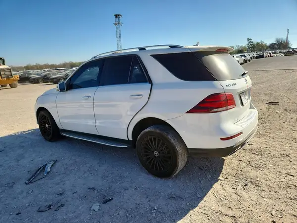 4JGDA5JB6GA750904 2016 MERCEDES-BENZ GLE - Image 2
