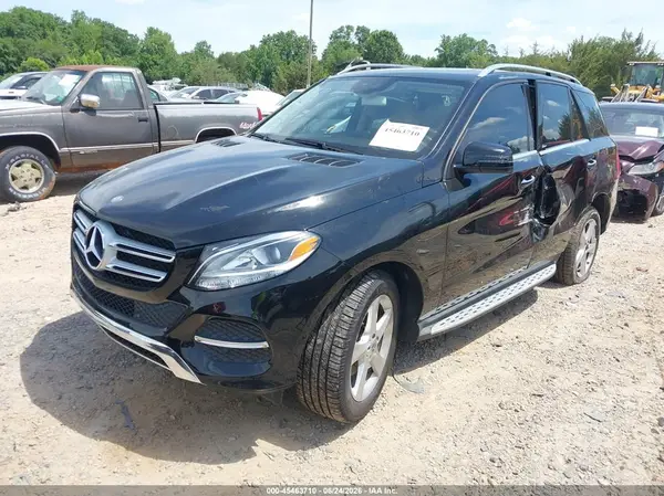 4JGDA5JB6HA875953 2017 MERCEDES-BENZ GLE - Image 2