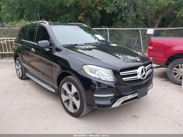4JGDA5JB6HA895944 2017 MERCEDES-BENZ GLE - Image 1