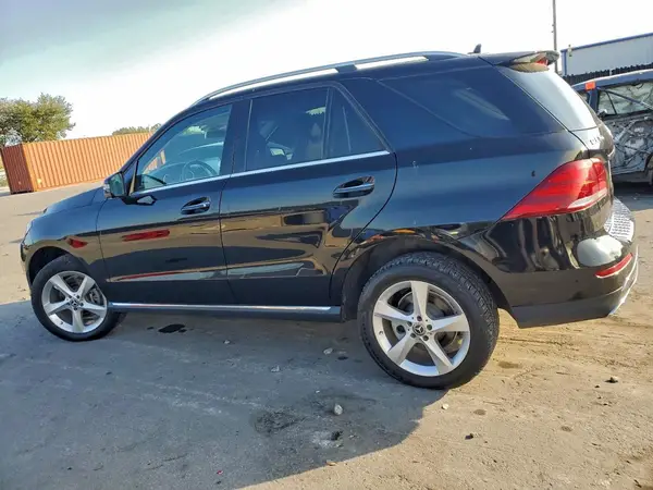 4JGDA5JB6HA915030 2017 MERCEDES-BENZ GLE - Image 2