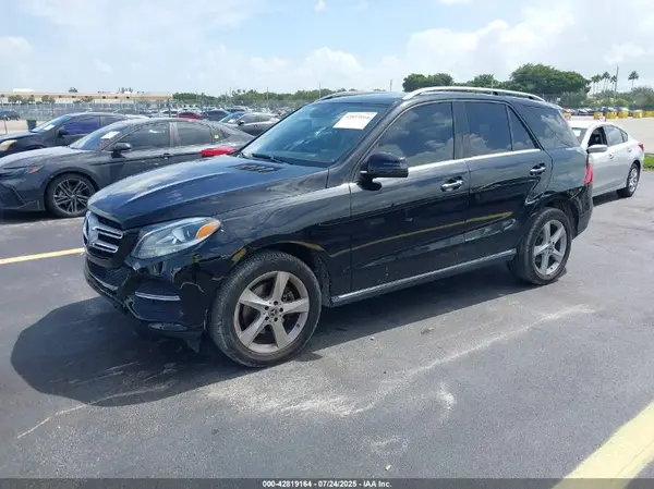 4JGDA5JB6HA923564 2017 MERCEDES-BENZ GLE - Image 2