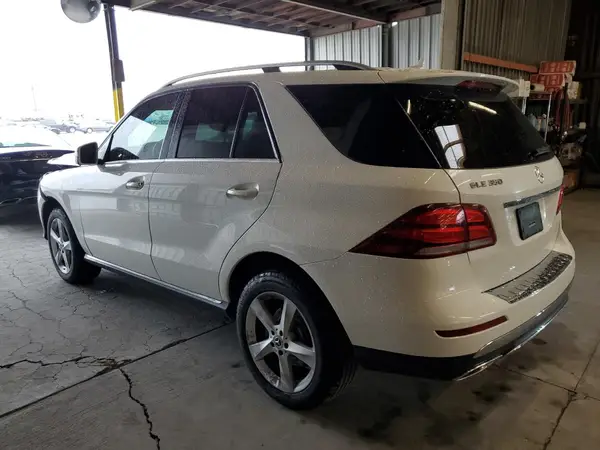 4JGDA5JB6JB128322 2018 MERCEDES-BENZ GLE - Image 2