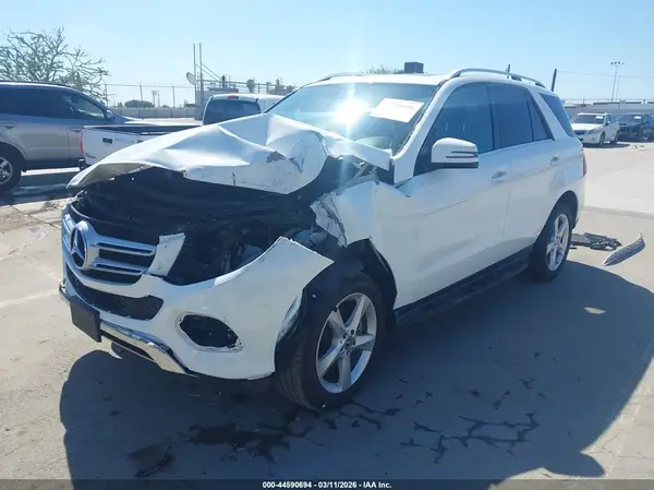 4JGDA5JB6JB176919 2018 MERCEDES-BENZ GLE - Image 2
