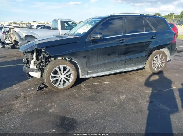 4JGDA5JB7GA660547 2016 MERCEDES-BENZ GLE - Image 2